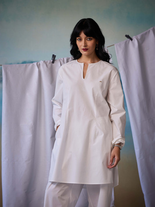 Misraa Signature V Neck Kurta